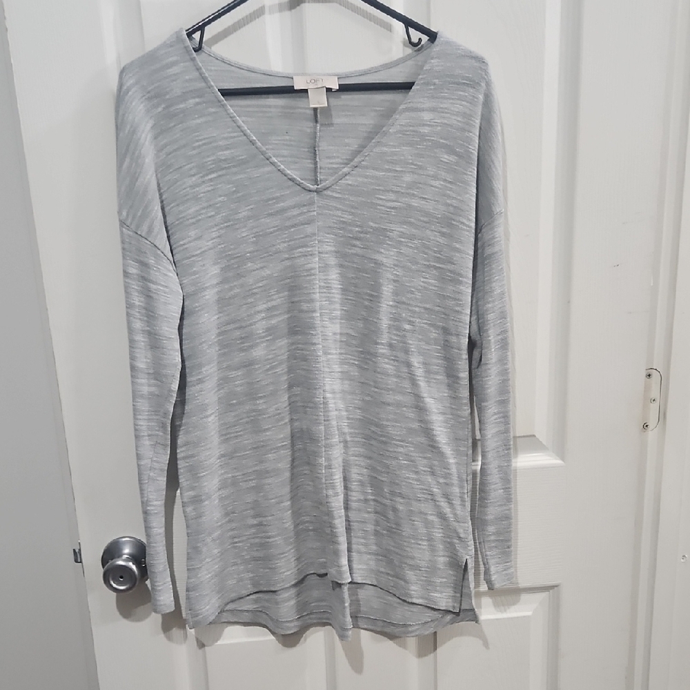 Bundle Sale | LOFT Light Gray V-Neck Long Sleeve Top Size Small